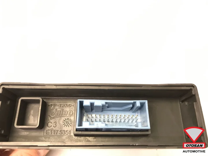 peugeot-208-corsa-f-verlichting-module-ecu-9839200780 — foto 2