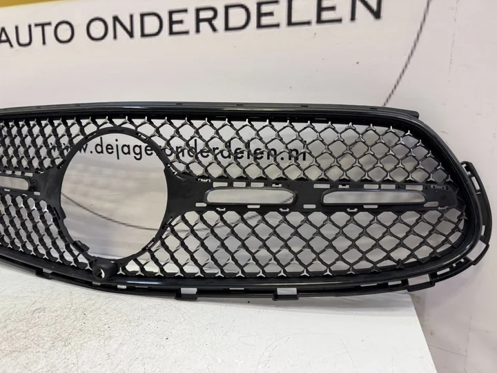 mb-x254-glc-amg-diamond-grille-a2548881800 — foto 2