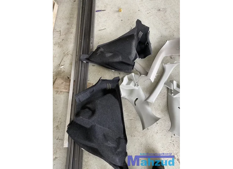 nissan-micra-3-k12-5-deurs-compleet-interieur-voorstoel-bank
