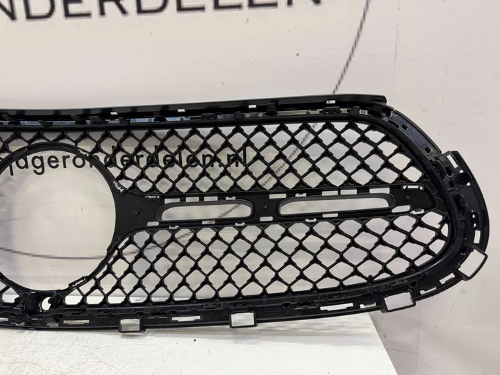 mb-x254-glc-amg-diamond-grille-a2548881800 — foto 5