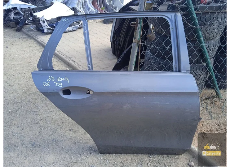 Mercedes W213 combi rear door right