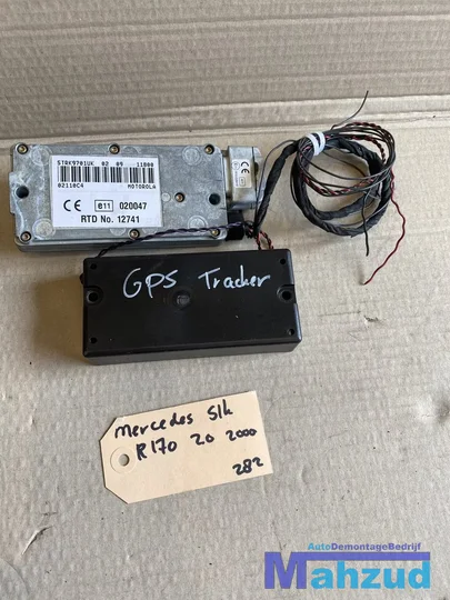 mercedes-slk-r170-gps-tracker-motorola-020047-rtd-12741