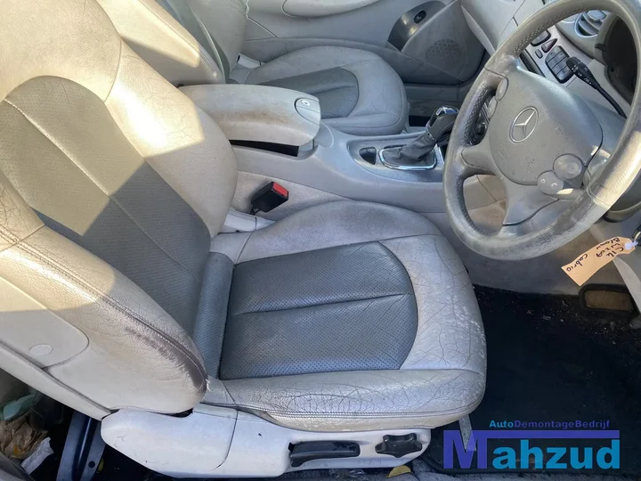 2003-mercedes-clk-w209-cabrio-240-26-v6-18v-blauw-onderdelen — foto 14