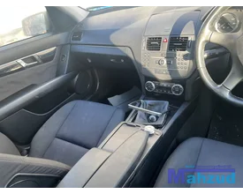 mercedes-c-klasse-w204-interieur-stof-stoelen-bank-20072011 — foto 4