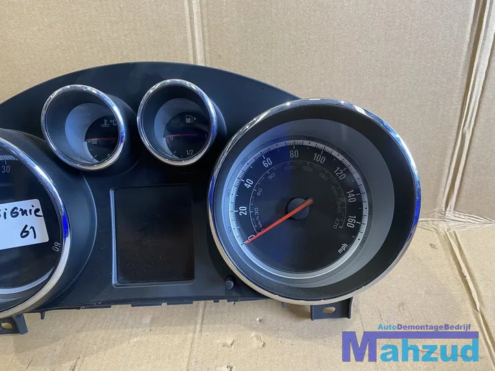 opel-insignia-a-teller-kilometer-365903926-achd-engels — foto 3