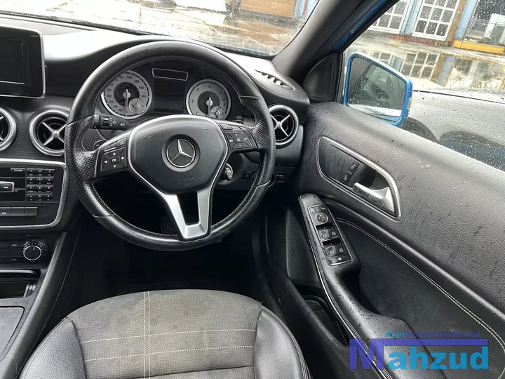 2013-mercedes-a-klasse-w176-18-a200-cdi-651901-onderdelen-blauw — foto 15