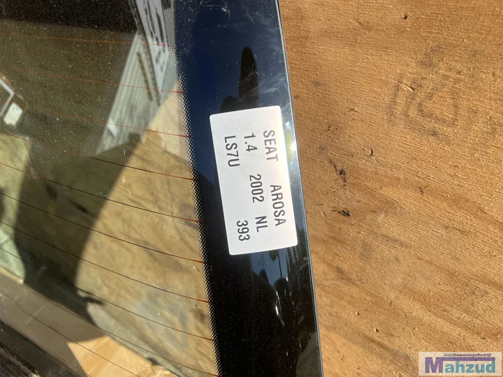 seat-arosa-bruin-ls7u-achterklep-19972004 — foto 2