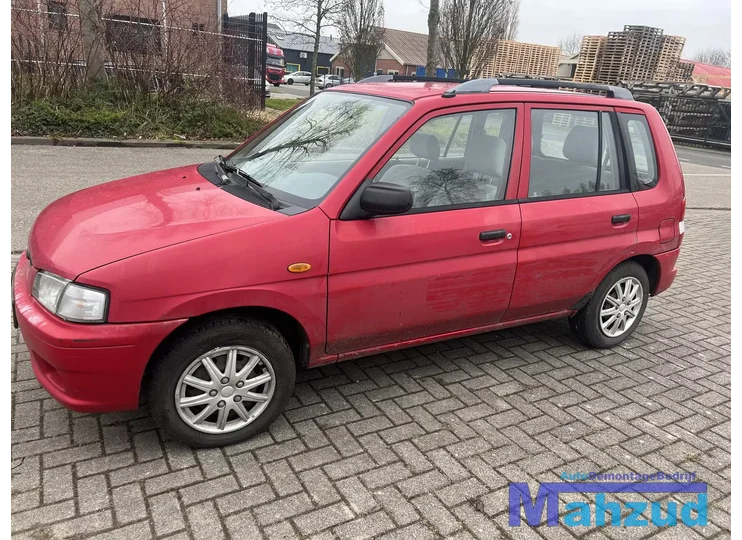MAZDA DEMIO ROOD SU voorscherm links zijscherm 1996-2003