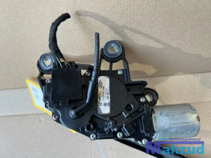 vw-fox-ruitenwisser-mechaniek-arm-achter-20032015 — foto 3