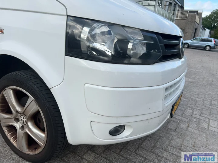 vw-transporter-t5-wit-lb9a-voorkop-20032015 — foto 7