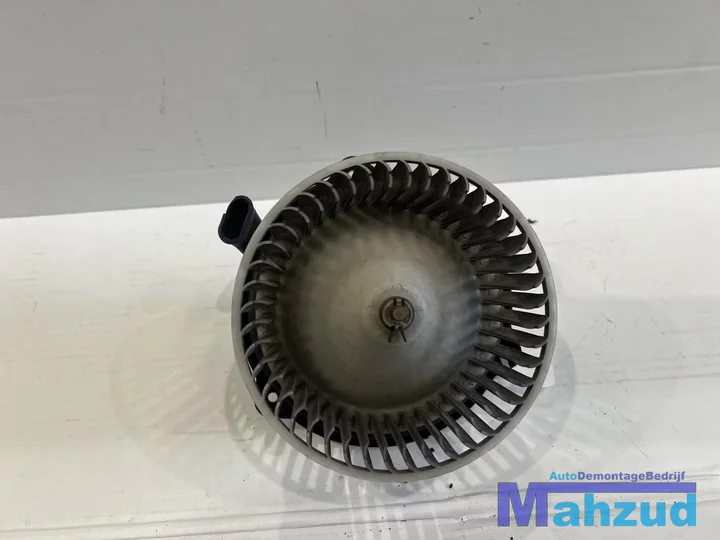 mazda-demio-kachel-motor-aanjager-19962003 — foto 3