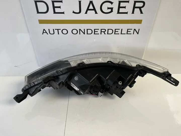 nissan-qashqai-j11-koplamp-led-rechts-10018013-beschadigd — foto 5