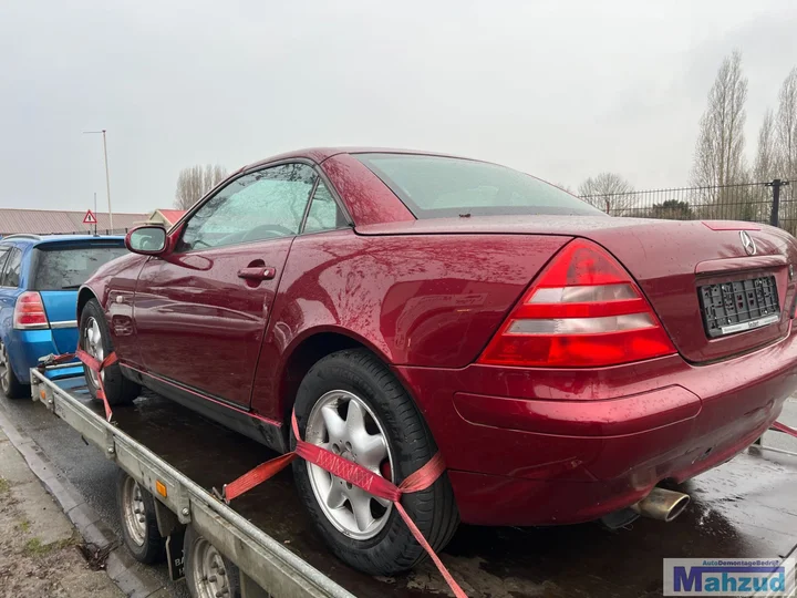 mercedes-slk-r170-rood-h582-demontage-onderdelen-sloop — foto 4