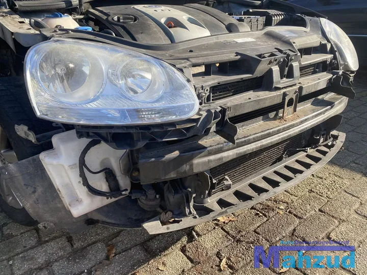 vw-golf-5-16-fsi-voorfront-front-met-koelerpakket-koelerset — foto 3
