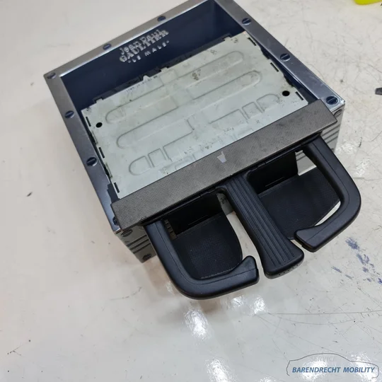 vw-golf-iv-bora-bekerhouder-1j0858601d-nieuw-model-cupholder-grijs-zilver-aluminium-1998-1999-2000-2001-2002-2003-2004-gebruikt-barendrecht-mobility-service — foto 6