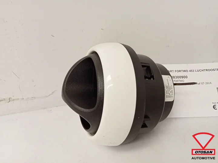 smart-fortwo-453-2015-luchtrooster-dashboard-a4538300900 — foto 2