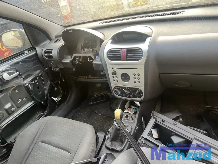 opel-corsa-c-zwart-onderdelen-demontage-20002005 — foto 11