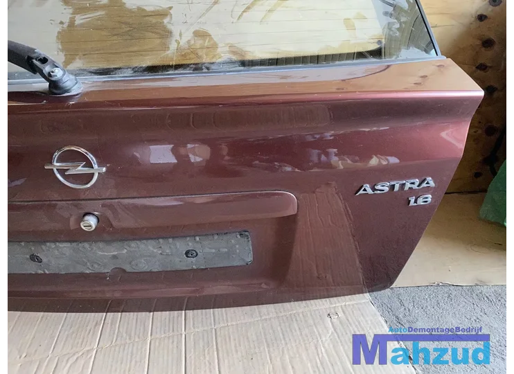 opel-astra-g-hatchback-bruin-z44h-achterklep