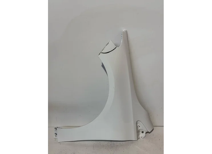 Panneau latéral gauche avant gauche de la Mercedes Classe B W247