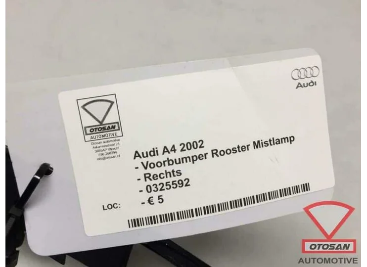 Audi A4 2002 Voorbumper Rooster Rechts Nieuw! 0325592