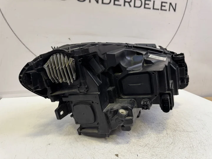 w246-b-klasse-facelift-koplampen-set-a2469066201-a2469066101 — foto 5