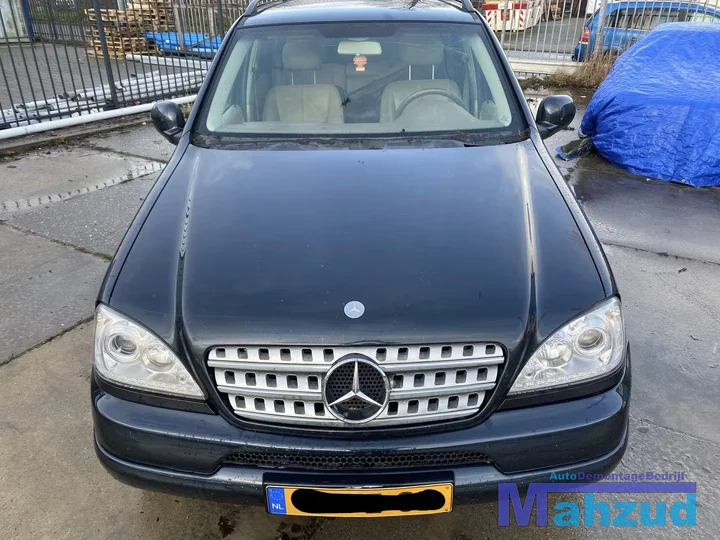 mercedes-ml-w163-groen-189-motorkap-met-grille-19982005 — foto 2