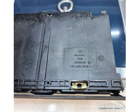 vw-golf-iv-bora-bekerhouder-1j0858601d-nieuw-model-cupholder-grijs-zilver-aluminium-1998-1999-2000-2001-2002-2003-2004-gebruikt-barendrecht-mobility-service — foto 7