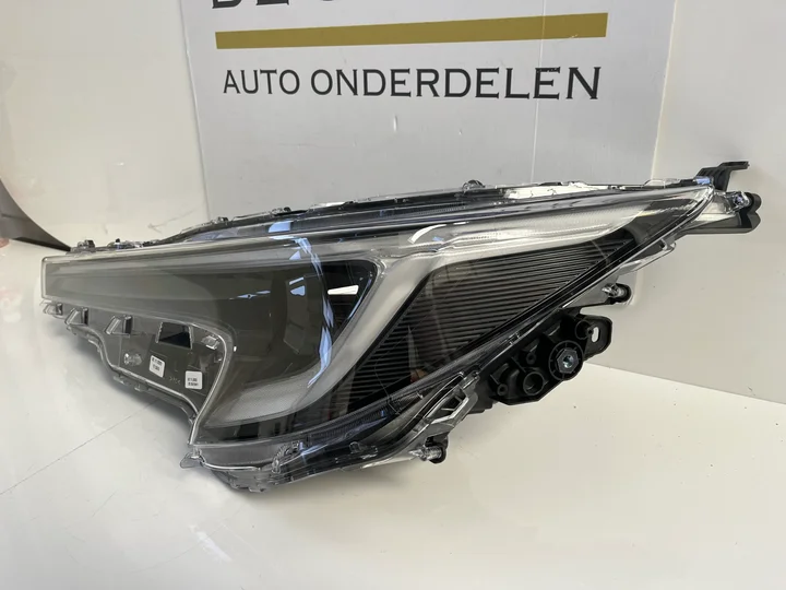 toyota-corolla-vol-led-koplamp-links-8115002x10-nieuw — foto 4