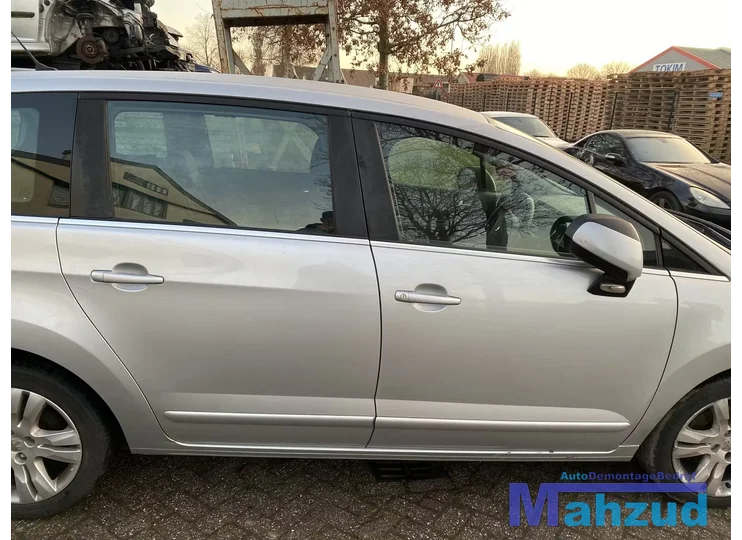 peugeot-5008-rechts-zijraam-zijruit