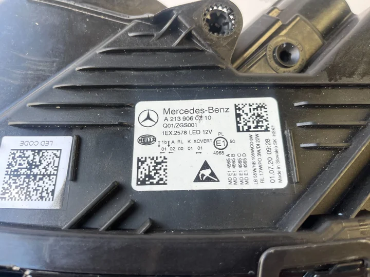 e-klasse-w213-facelift-multibeam-koplamp-links-a2139060210 — foto 5