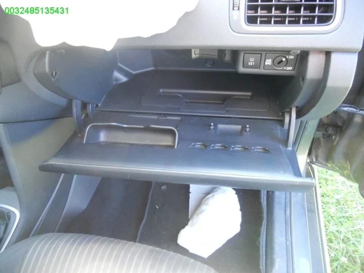 dashboardkastje-handschoenkastje-volkswagen-polo-6r — foto 4