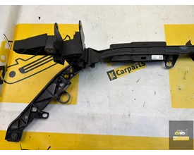 mercedes-a-w177-voorfront-koplamp-steun-a1776208000 — foto 5