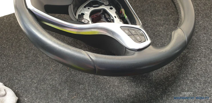 leder-stuurwiel-w205-cklasse-mercedes-0005605003-flippers-stuurwielbediening-origineel-gebruikt-2015-2020 — foto 8