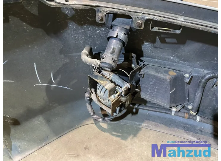 mitsubishi-lancer-7-grijs-voorbumper-compleet-a39