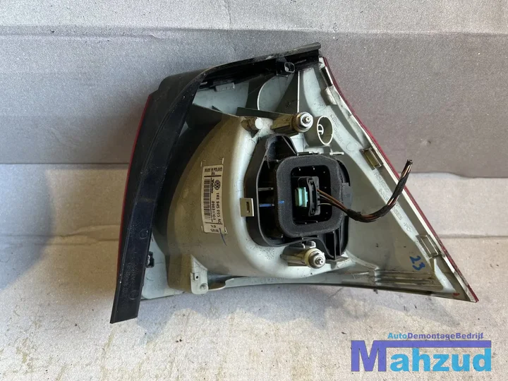 vw-golf-5-links-buiten-achterlicht-20032009 — foto 3