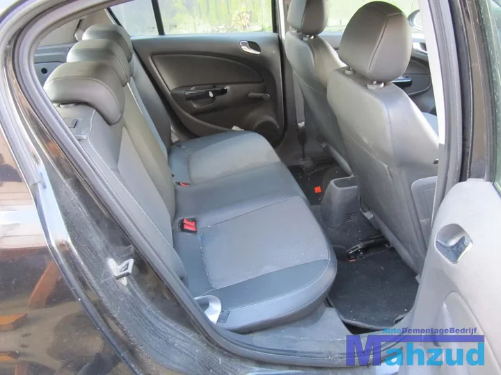 opel-corsa-d-leer-half-leder-interieur-5-deurs-zwart-compleet — foto 3