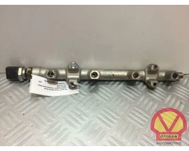 vw-golf-7-seat-injectie-galarij-brandstofverdeler-05e133320