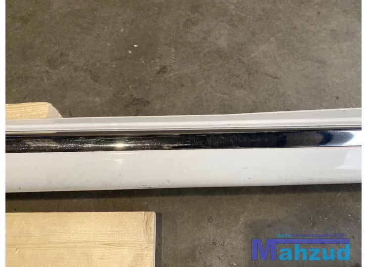 mitsubishi-outlander-phev-wit-links-rechts-sideskirt-zijskirt-2015