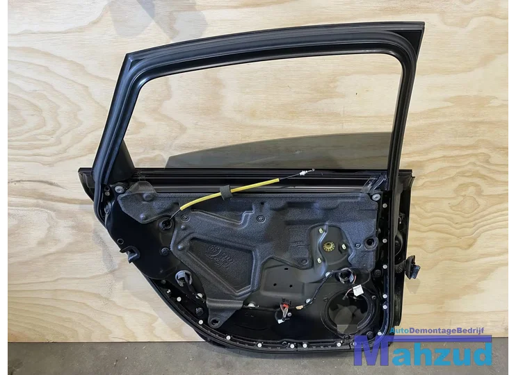 audi-a6-c6-zwart-ly9b-links-achter-deur-portier-0411