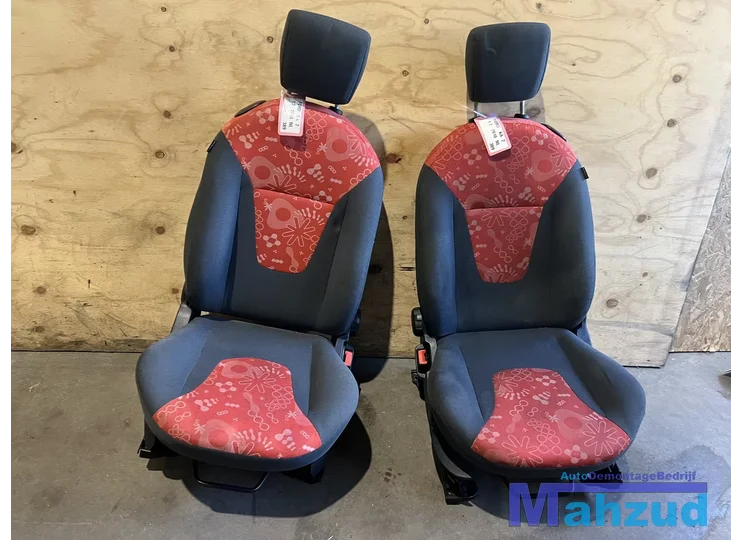 FORD KA 2 rood compleet interieur 2008-2016