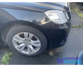 mercedes-eklasse-s212-22-cdi-zwart-voorkop-20092016 — foto 6
