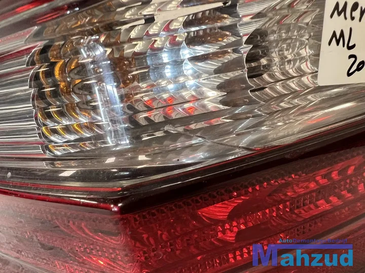 mercedes-ml-w164-links-achterlicht-donker-20052012 — foto 3