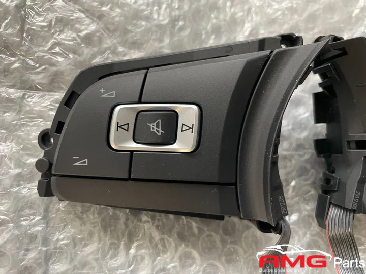 vw-polo-up-scirocco-stuur-gti-gtd-r-line-knopjes-1k8959442 — foto 2