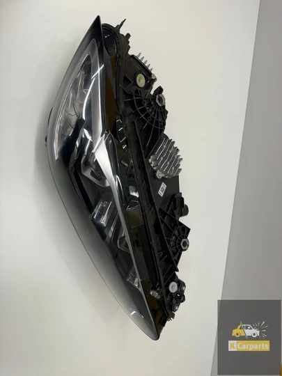 bmw-4-serie-m4-g22-g23-g26-led-koplamp-rechts-9851035-9851036 — foto 3