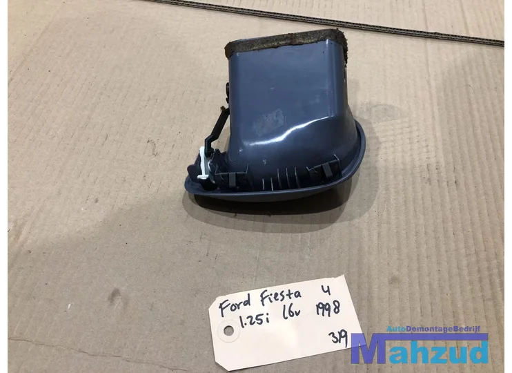 ford-fiesta-4-dashboard-luchtrooster-links-96fga018b09akw