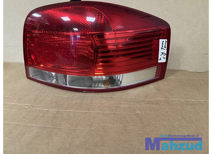 AUDI A3 8P HATCHBACK Rechts achterlicht 2003-2013 backlight