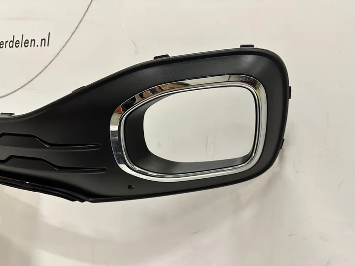 volkswagen-vw-tcross-midden-rooster-grille-grill-2gm853677a — foto 3
