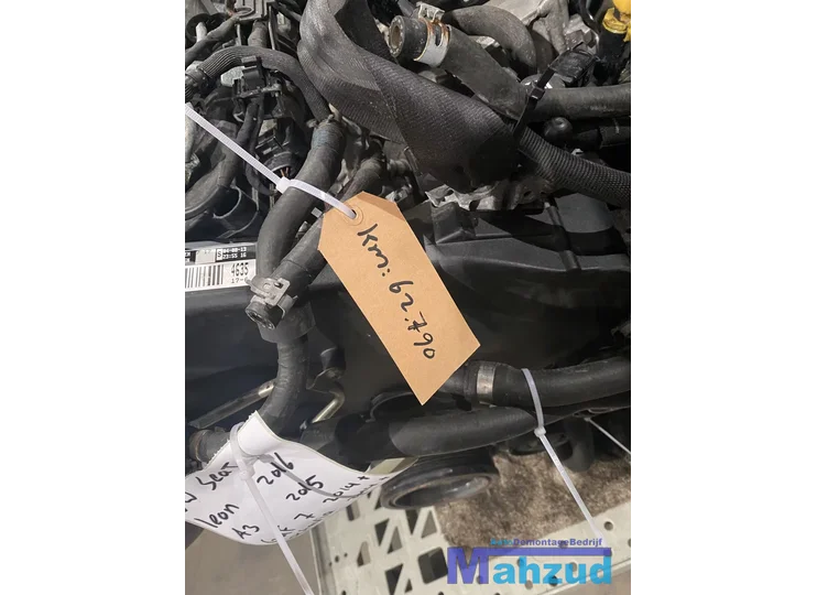 vw-golf-7-seat-leon-a3-octavia-16-tdi-motorblok-clh-engine