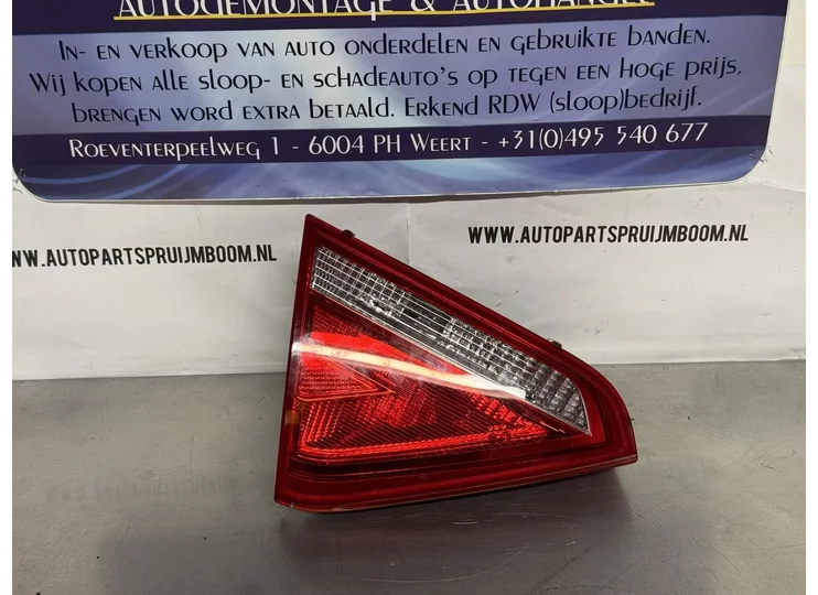 Audi a5 achterlicht kofferklep deksel links 