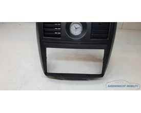 middenconsole-grand-voyager-luchtrooster-04678862aa-klok-radioframe-origineel-gebruikt-2008-2014 — foto 2